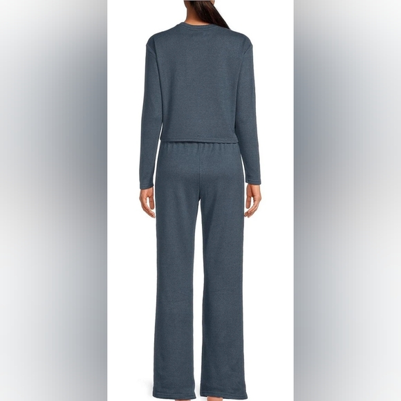 NWT...UGG LOUNGE APPAREL SET  M - Picture 3 of 5